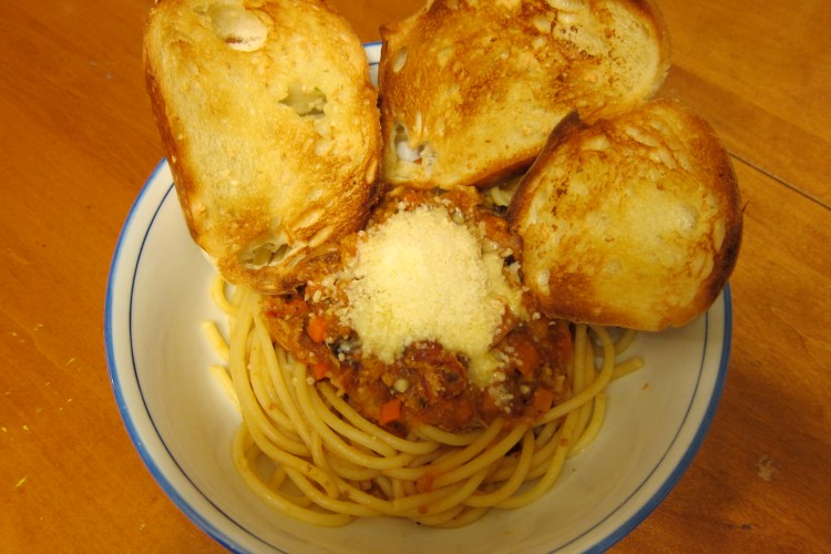 ragu and bread
